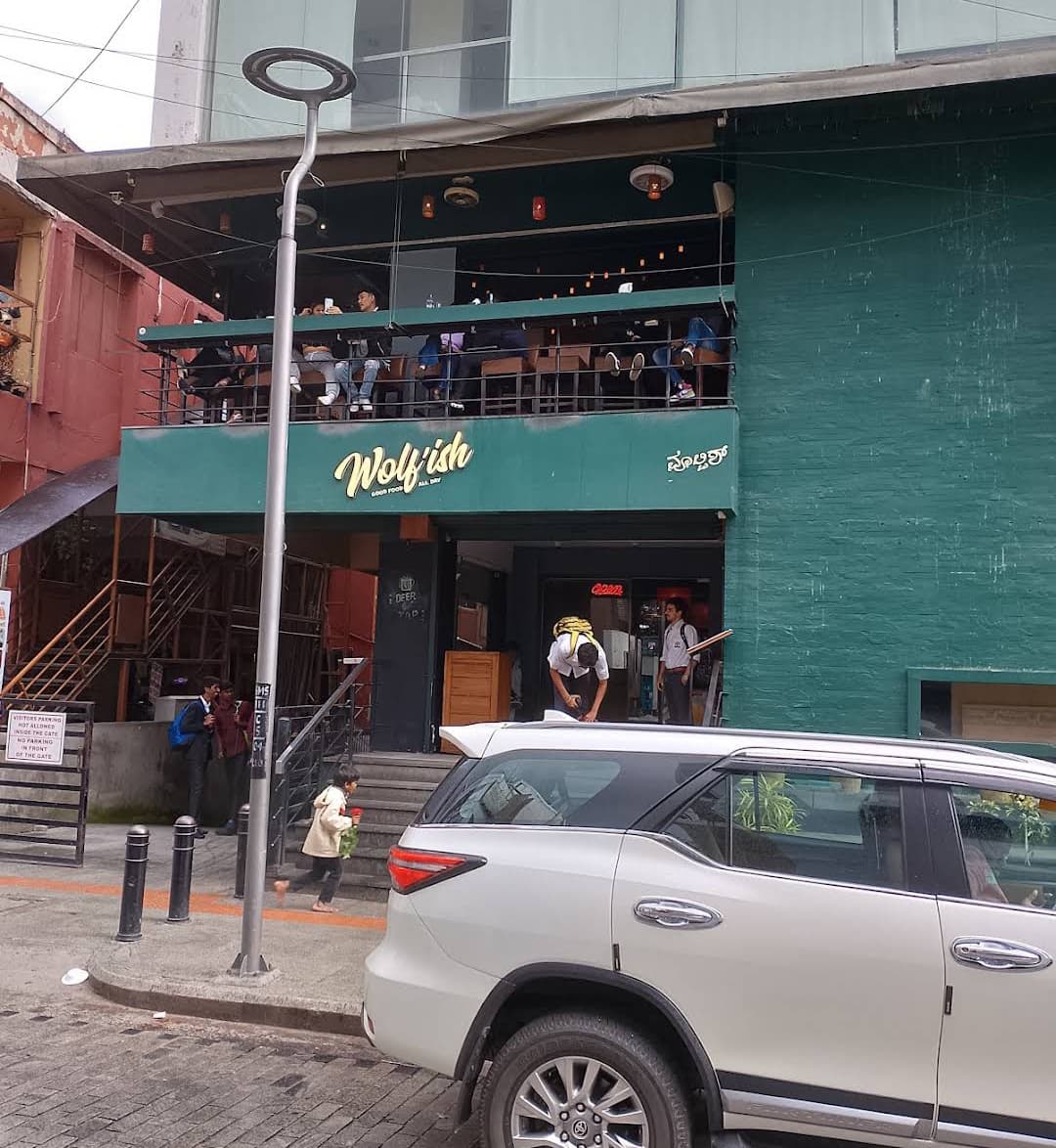 Vibe for LIVE MUSIC AND BEERS at Easy Tiger